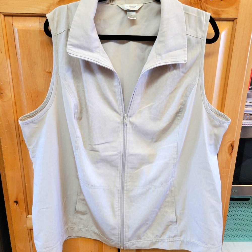 CJ Banks full zip Vest 2X beige/cream